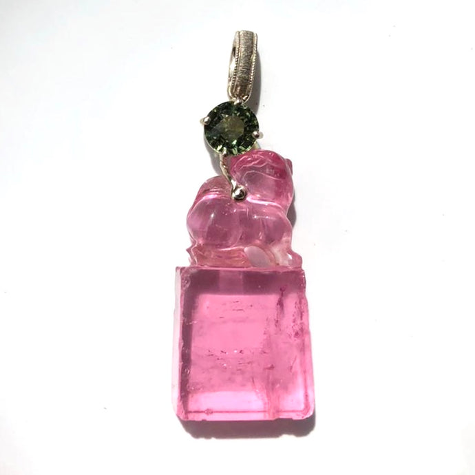 Family tourmaline now turn to be a pendant !