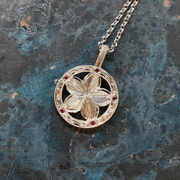 Flower Engraved Pendant 18k White Gold with 0.02 ct Natural Ruby