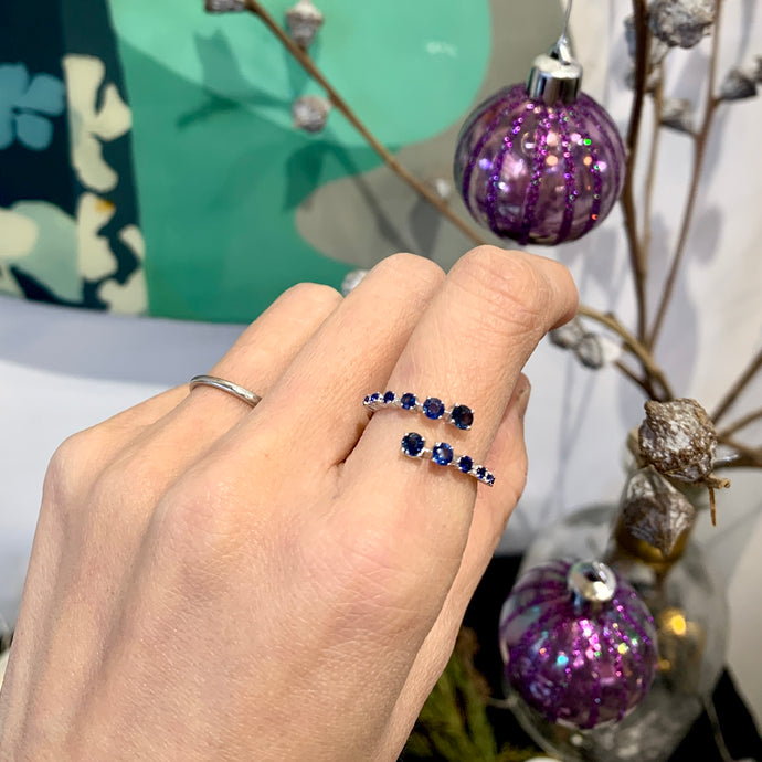 Blue sapphire comet ring and gem stones from Her
