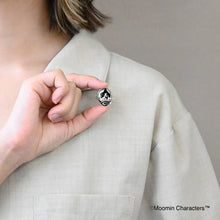Load image into Gallery viewer, SV Moomin Snufkin Comes to the Rescue Brooch Pendant