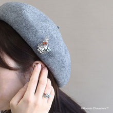 Load image into Gallery viewer, SV Moomin [Flower Picking Moomin] Pendant Brooch