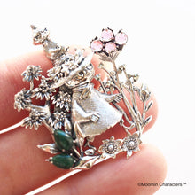 Load image into Gallery viewer, SV Moomin [Running Snufkin &amp; Little My] Pendant Brooch