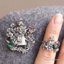 Load image into Gallery viewer, SV Moomin [Running Snufkin &amp; Little My] Pendant Brooch