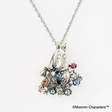 Load image into Gallery viewer, SV Moomin [Moomin Always Picking Flowers] Pendant Brooch