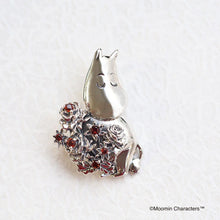 Load image into Gallery viewer, SV Moomin [Red Bouquet Moomin Brooch] Pendant