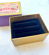 Load image into Gallery viewer, Couple Ring Jewellery Box