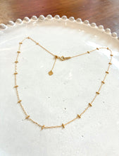 Load image into Gallery viewer, Brand new Japan 18K yellow gold necklace 18"