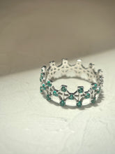 Load image into Gallery viewer, &quot;Nostalgia Lattice&quot; Emerald 925 Silver Ring